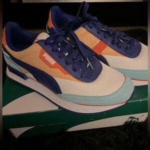 PUMA Big Kids' Blue, Orange & Light Teal Sneakers Fits Women's Size 6/6.5